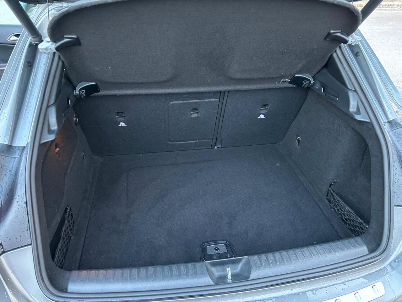 Mercedes-benz GLA 180 d Premium Amg - 2017