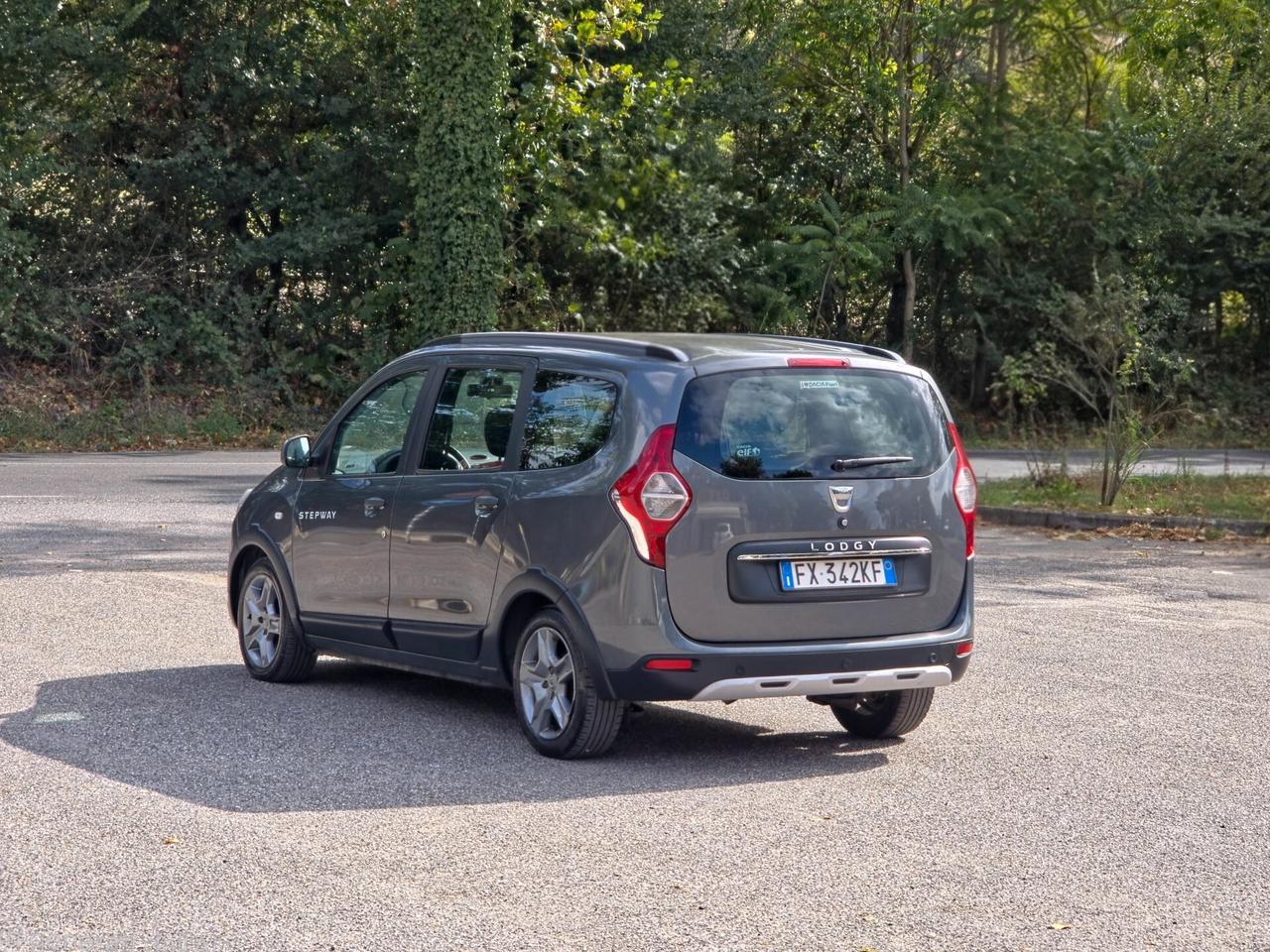 Dacia Lodgy Stepway 1.5 Blue dCi 8V 115CV 7 posti E6 Manuale NEO 2019