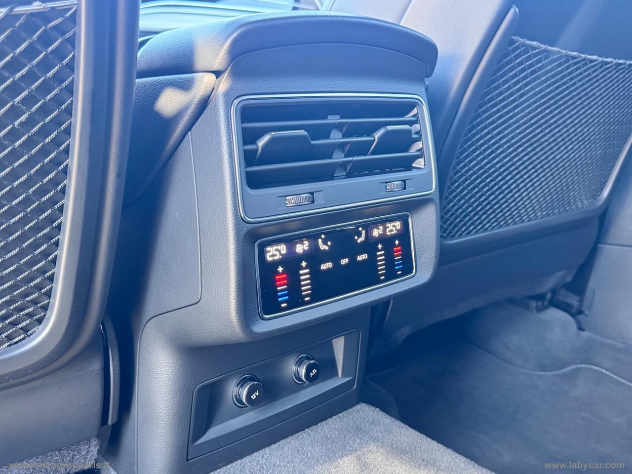 AUDI Q7 50 TDI quattro tiptronic Sport 7POSTI