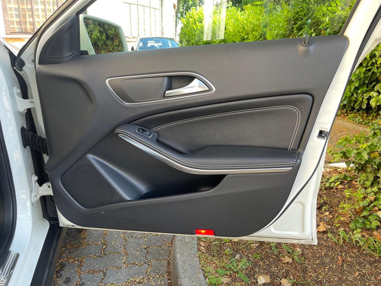 Mercedes-Benz GLA 200 200d