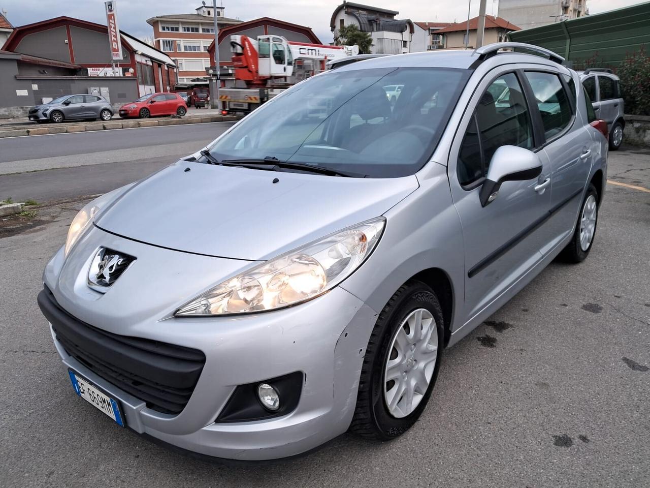 Peugeot 207 1.6 8V HDi 93CV SW X Line