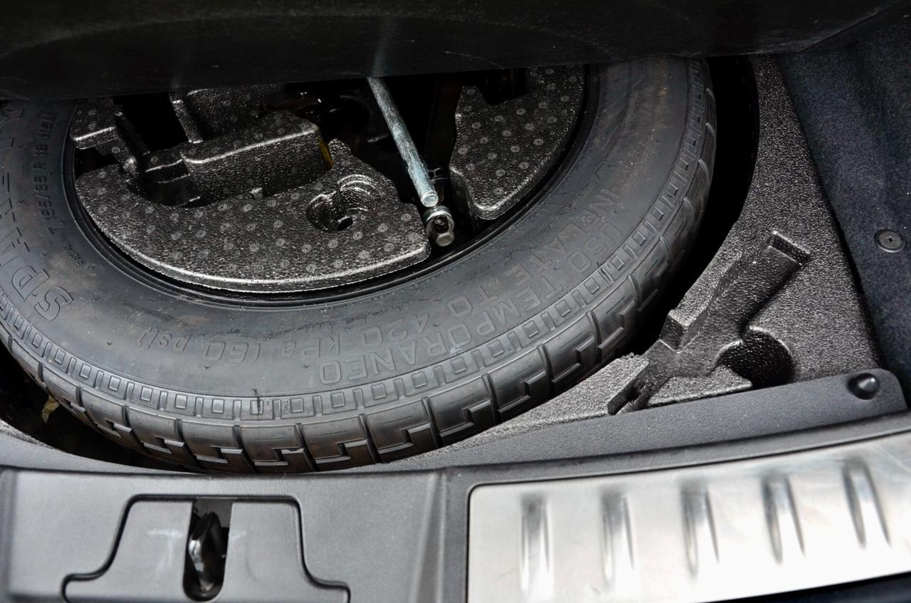 LAND ROVER RANGE ROVER EVOQUE 2.0d i4 MHEV R-DYNAMIC SE AWD 150cv AUT, SERVICE LAND ROVER, FULL BLACK, FULL LED, PELLE, RETROCAMERA, PERMUTE