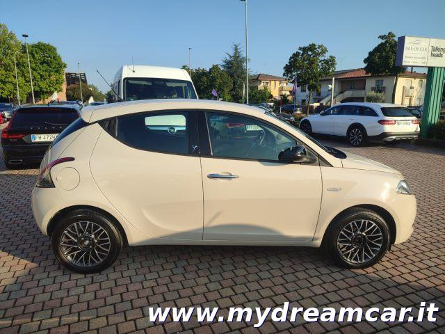LANCIA Ypsilon 1.2 69 CV 5 porte Platinum