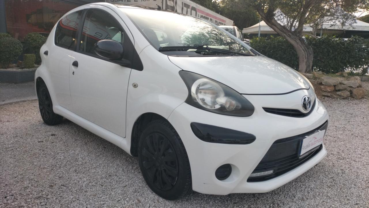 Toyota Aygo 1.0 12V VVT-i 5 porte Active Connect