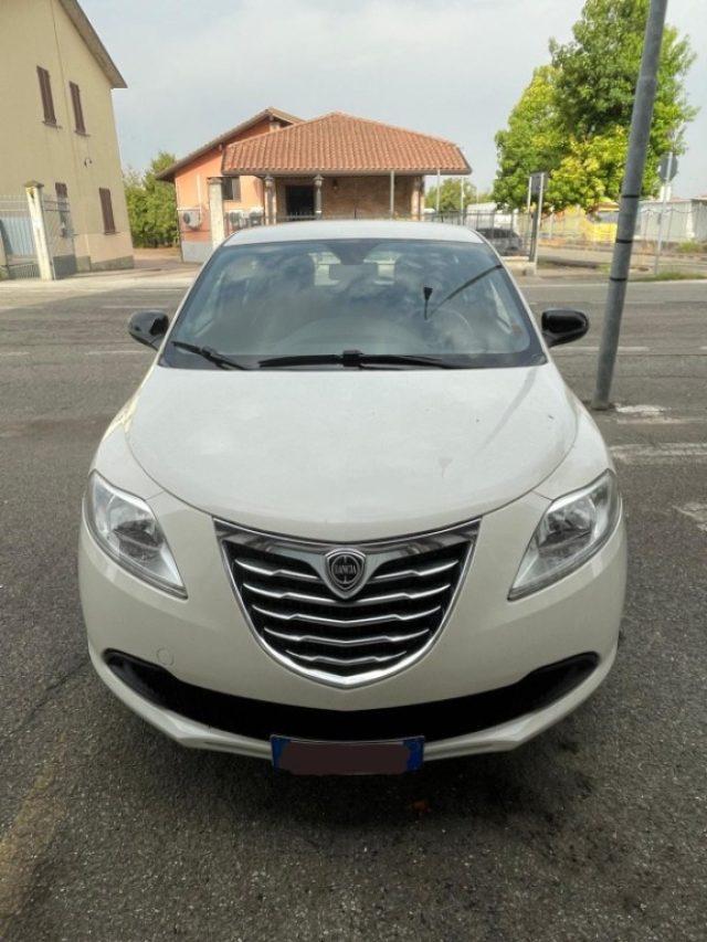 LANCIA Ypsilon 1.2 69 CV 5 porte Silver