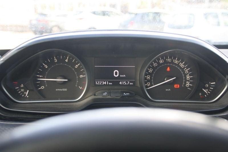 Peugeot 208 Allure PureTech 82cv