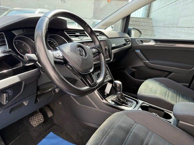 VOLKSWAGEN Touran 1.6 TDI 115 CV SCR DSG BlueMotion Tech. 7 POSTI