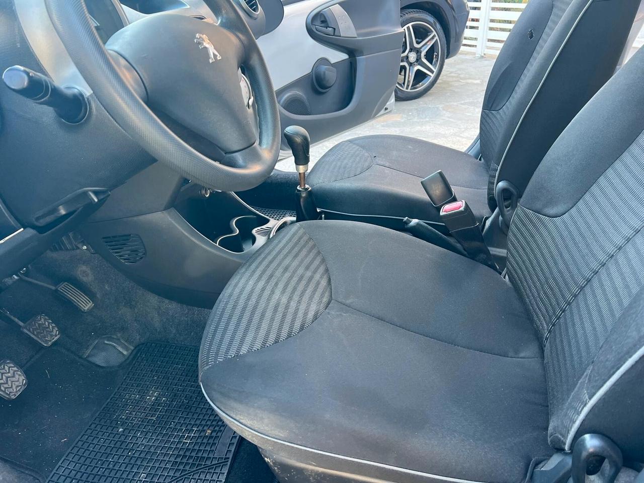 PEUGEOT 107 1.0 68cv 5p ACTIVE NEOPATENTATI