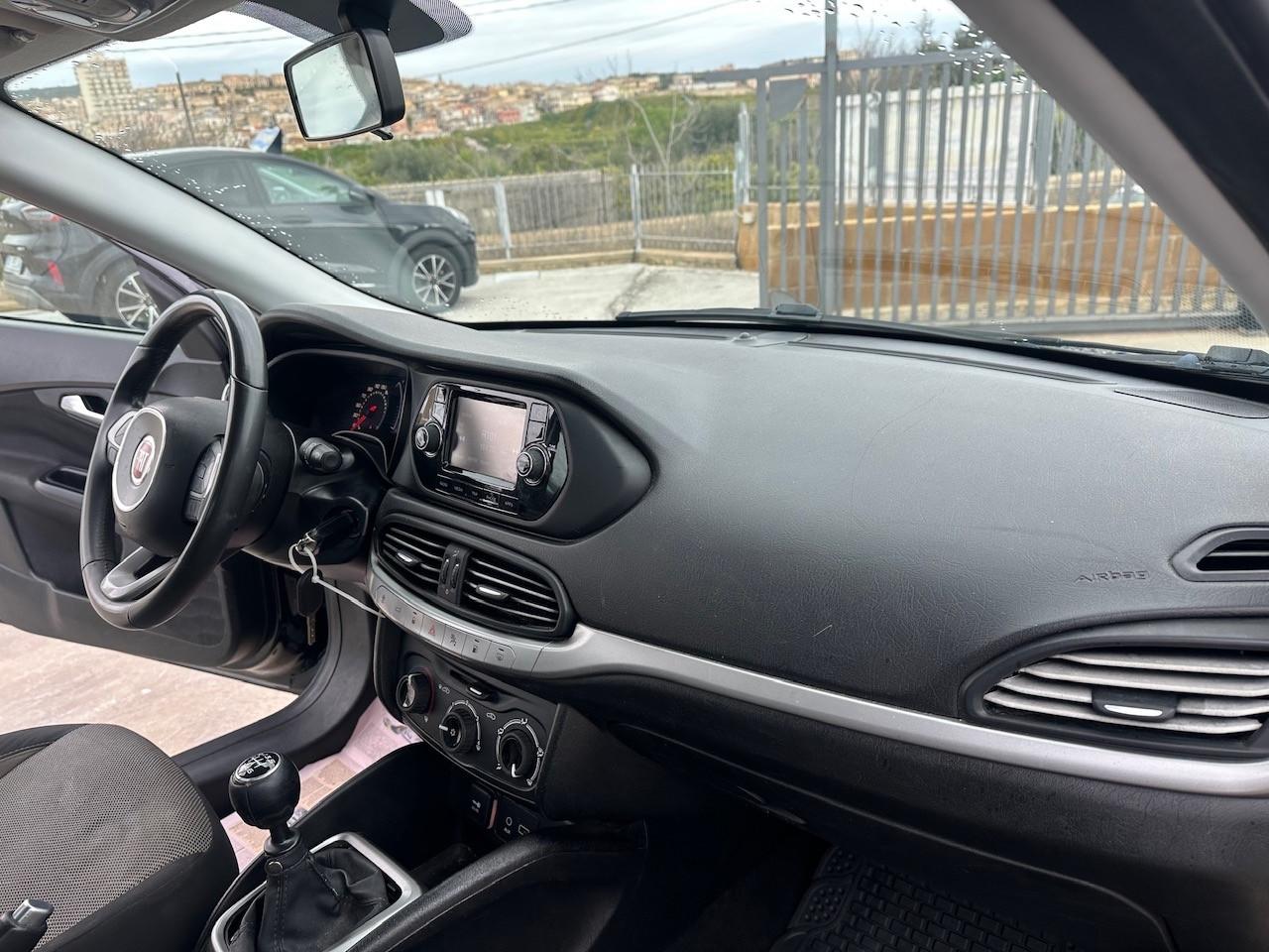 Fiat Tipo 1.4 T-Jet 120CV GPL 4 porte Easy