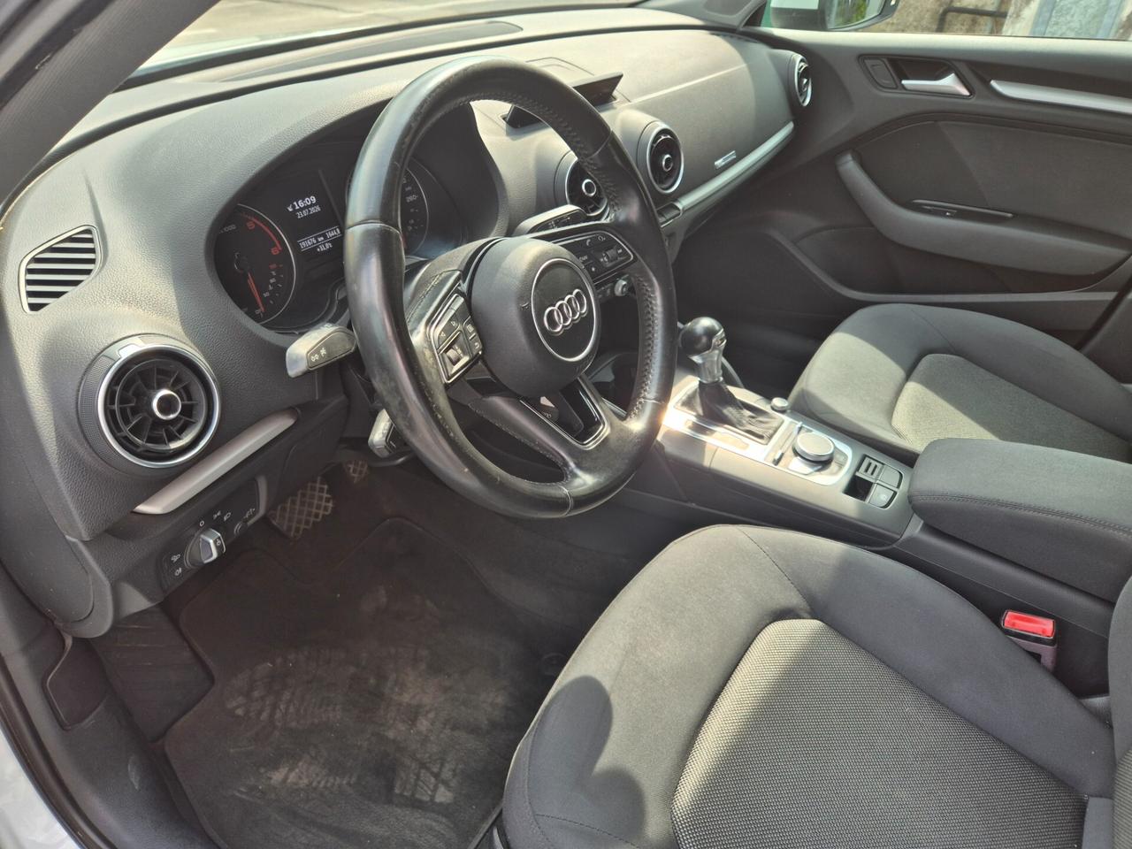 Audi A3 SPB 1.6 TDI S tronic Sport