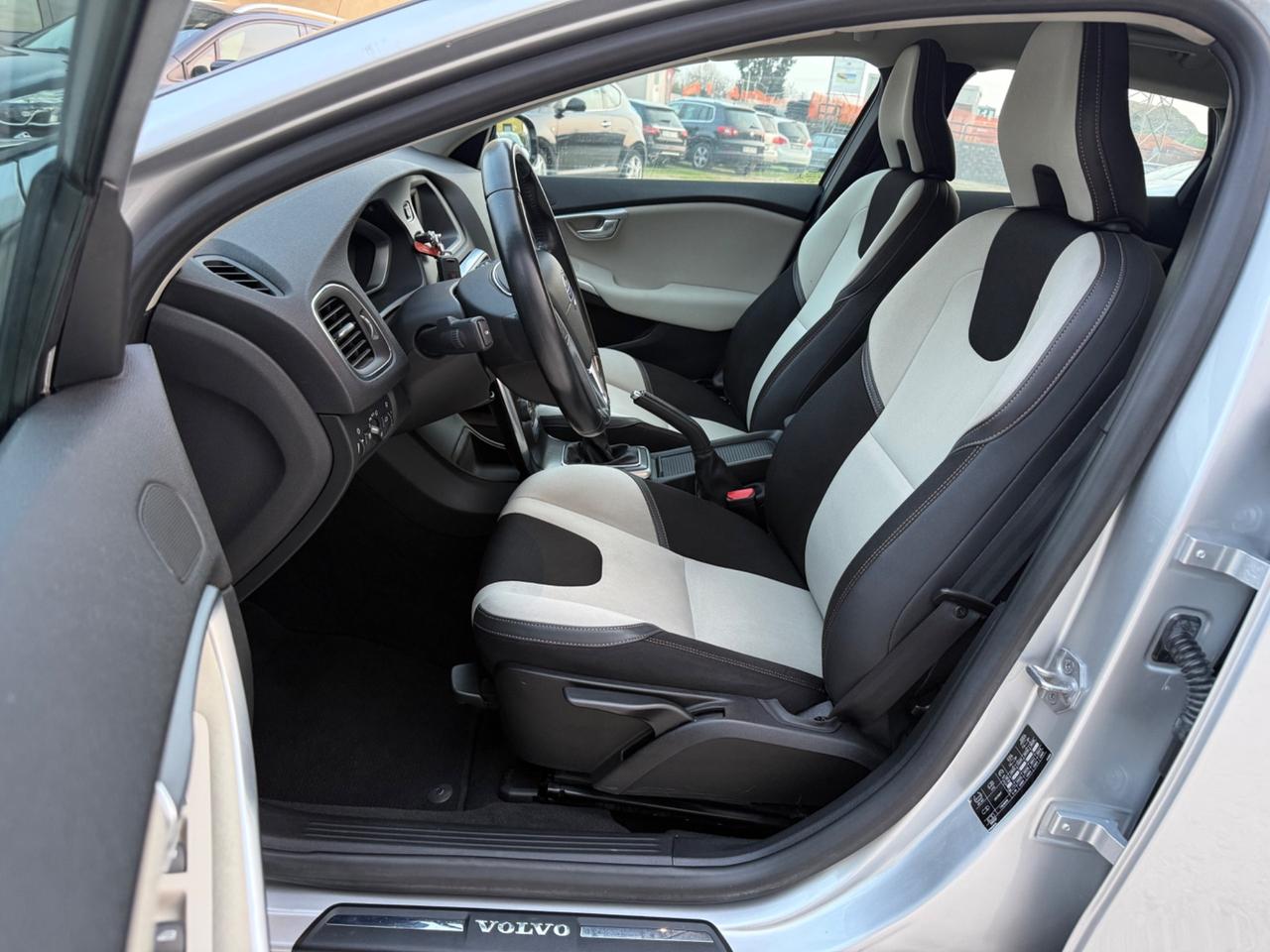 Volvo V40 Cross Country D2 GARANZIA R-DESIGN SPORT