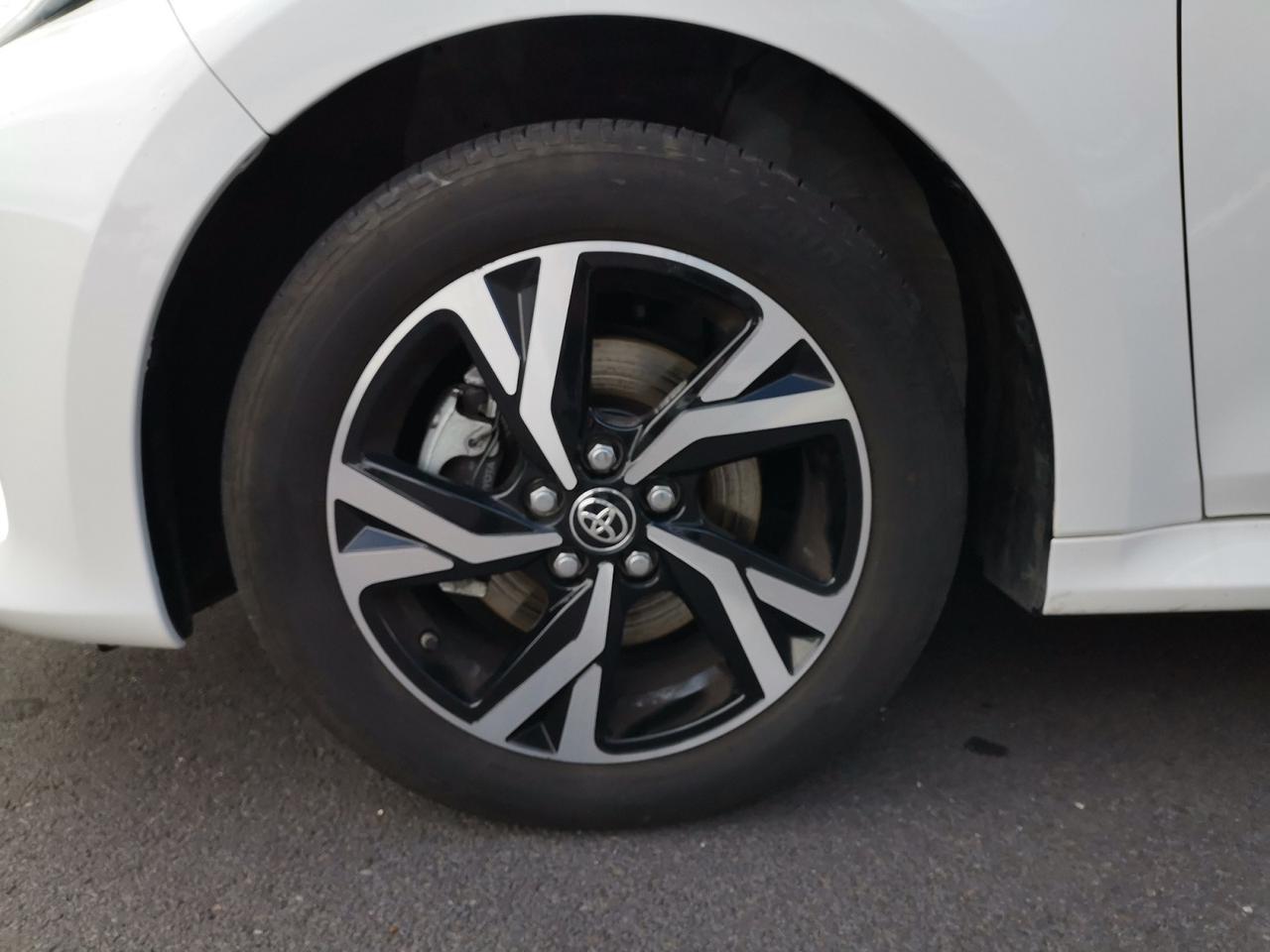 TOYOTA Yaris IV 2020 - Yaris 1.5h Trend