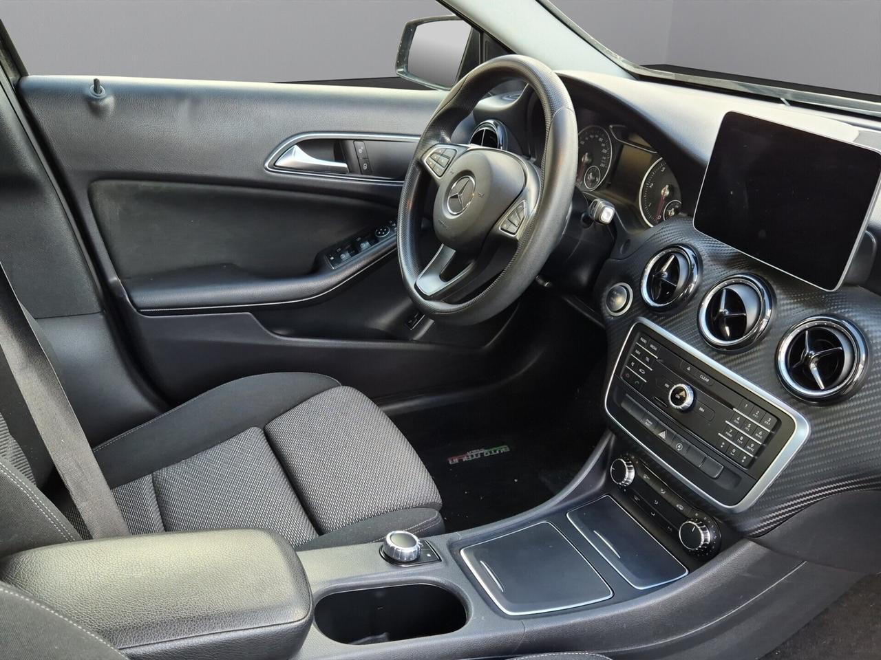 Mercedes-benz GLA 200 d Automatic Business Extra