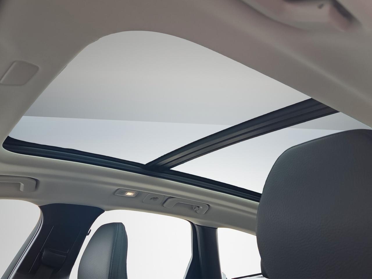 Volvo XC60 B4 (d) AWD automatico Plus Bright