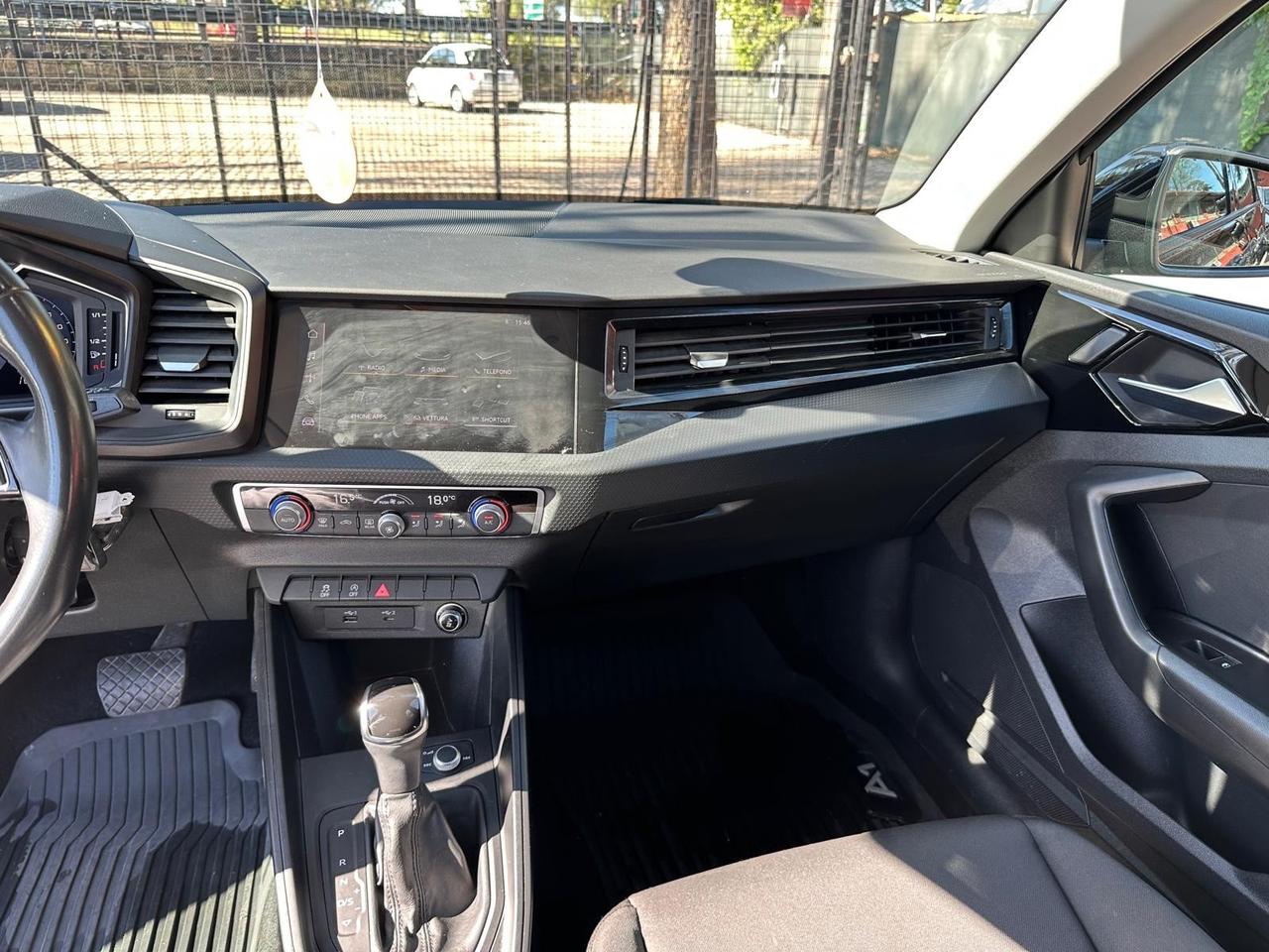 Audi A1 SPB 30 TFSI S tronic Identity Black *promo*
