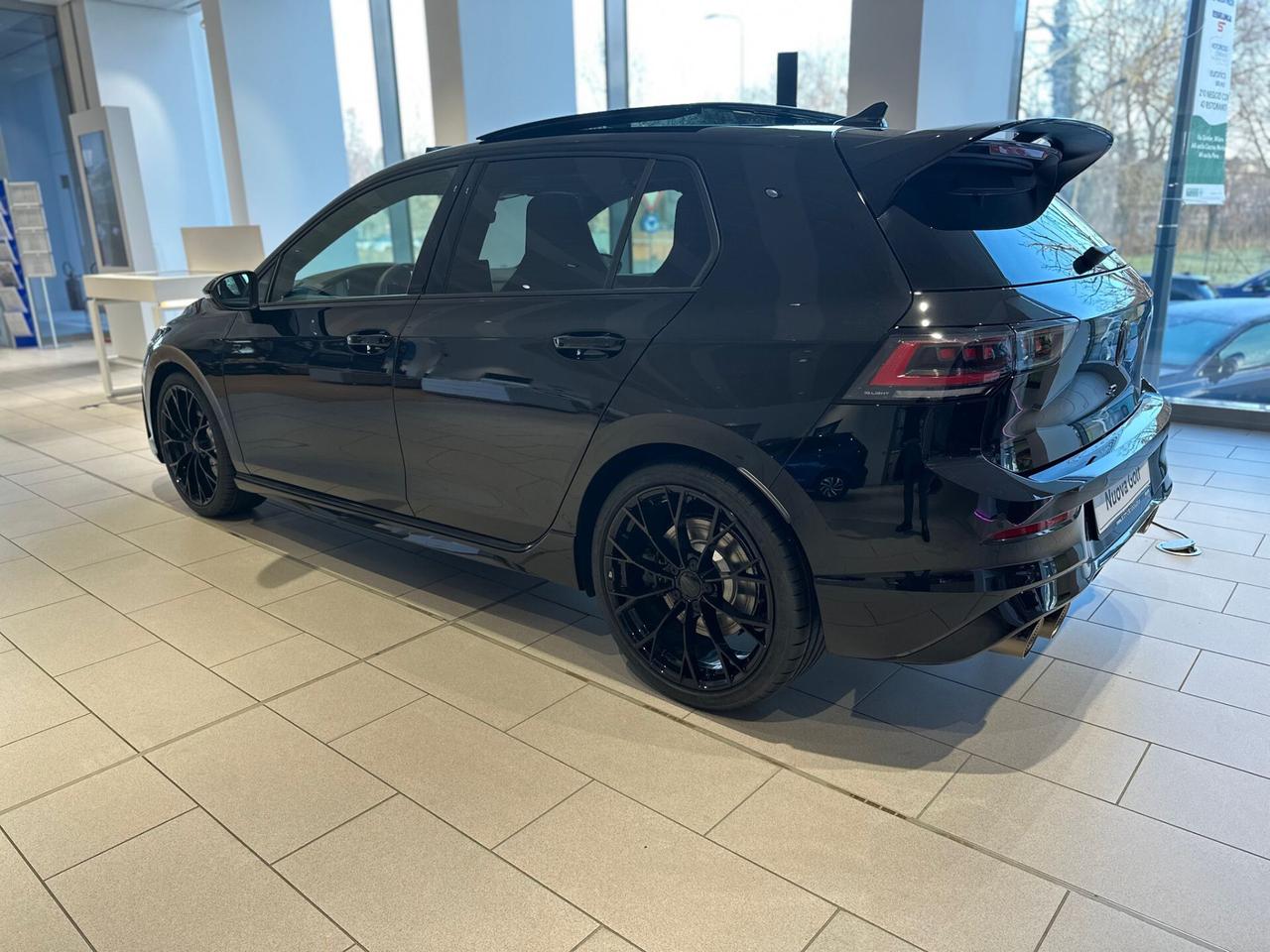 Volkswagen Golf 2.0 TSI R - Black edition