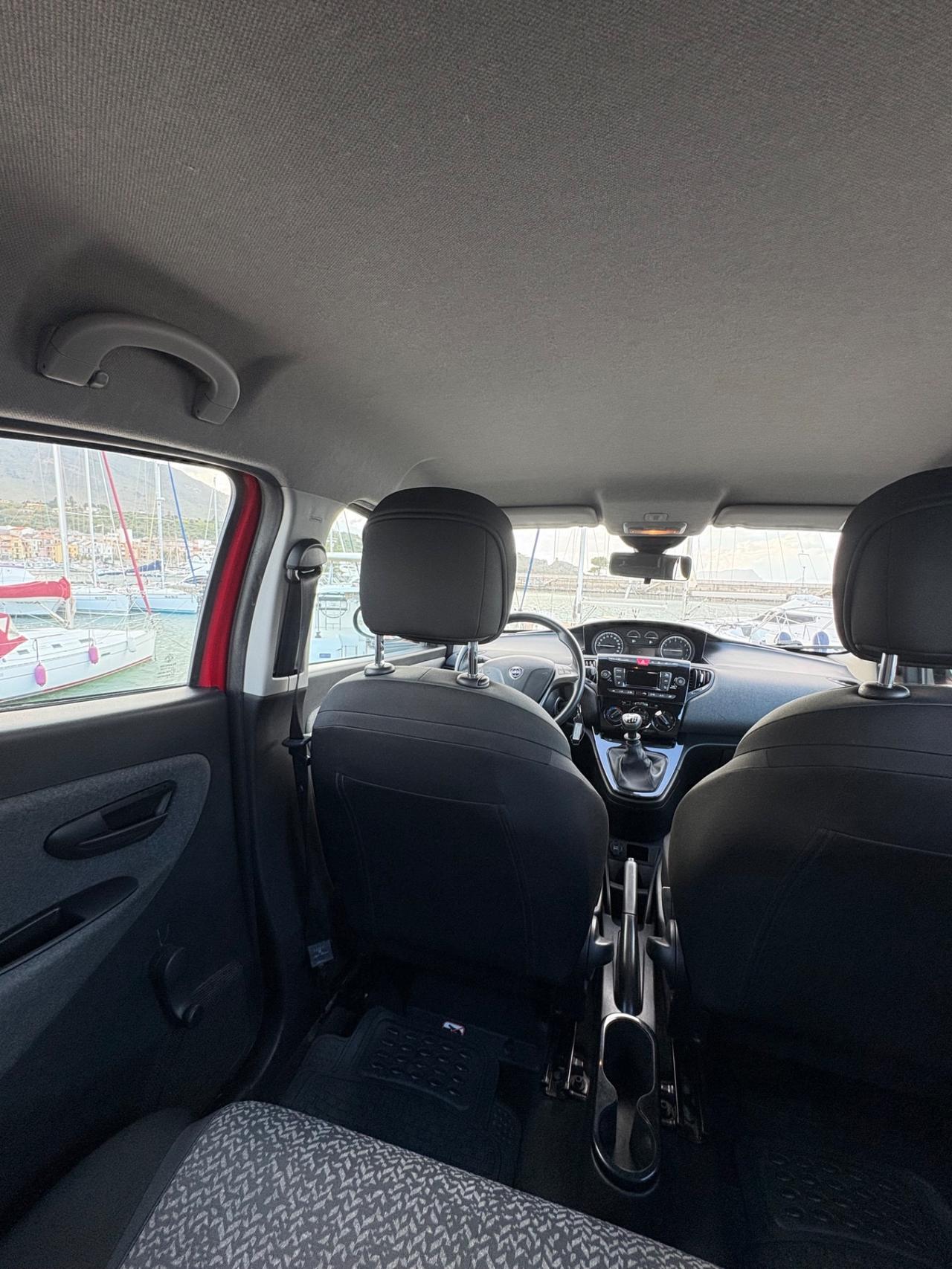 Lancia Ypsilon 1.0 FireFly 5 porte Hybrid