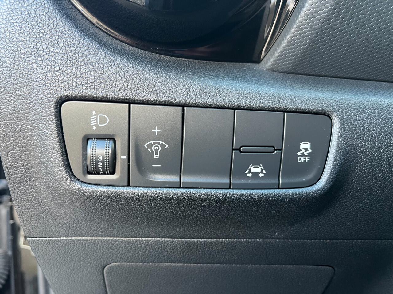 Hyundai Kona 1.6 CRDI 136 CV AUTOMATICO KM CERTIFICATI 2021