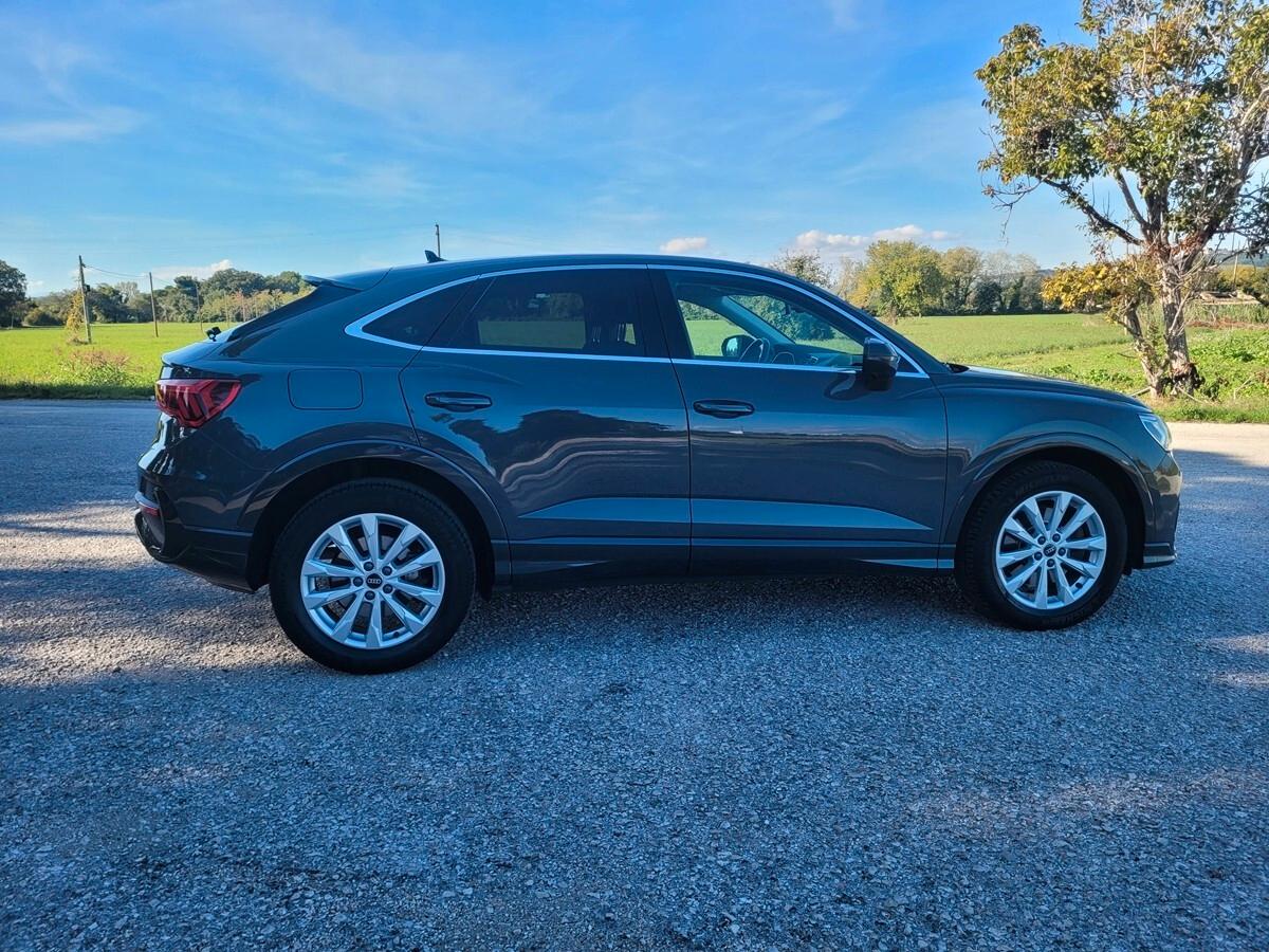 Audi Q3 SPB 45 TFSI e S tronic Business Plus