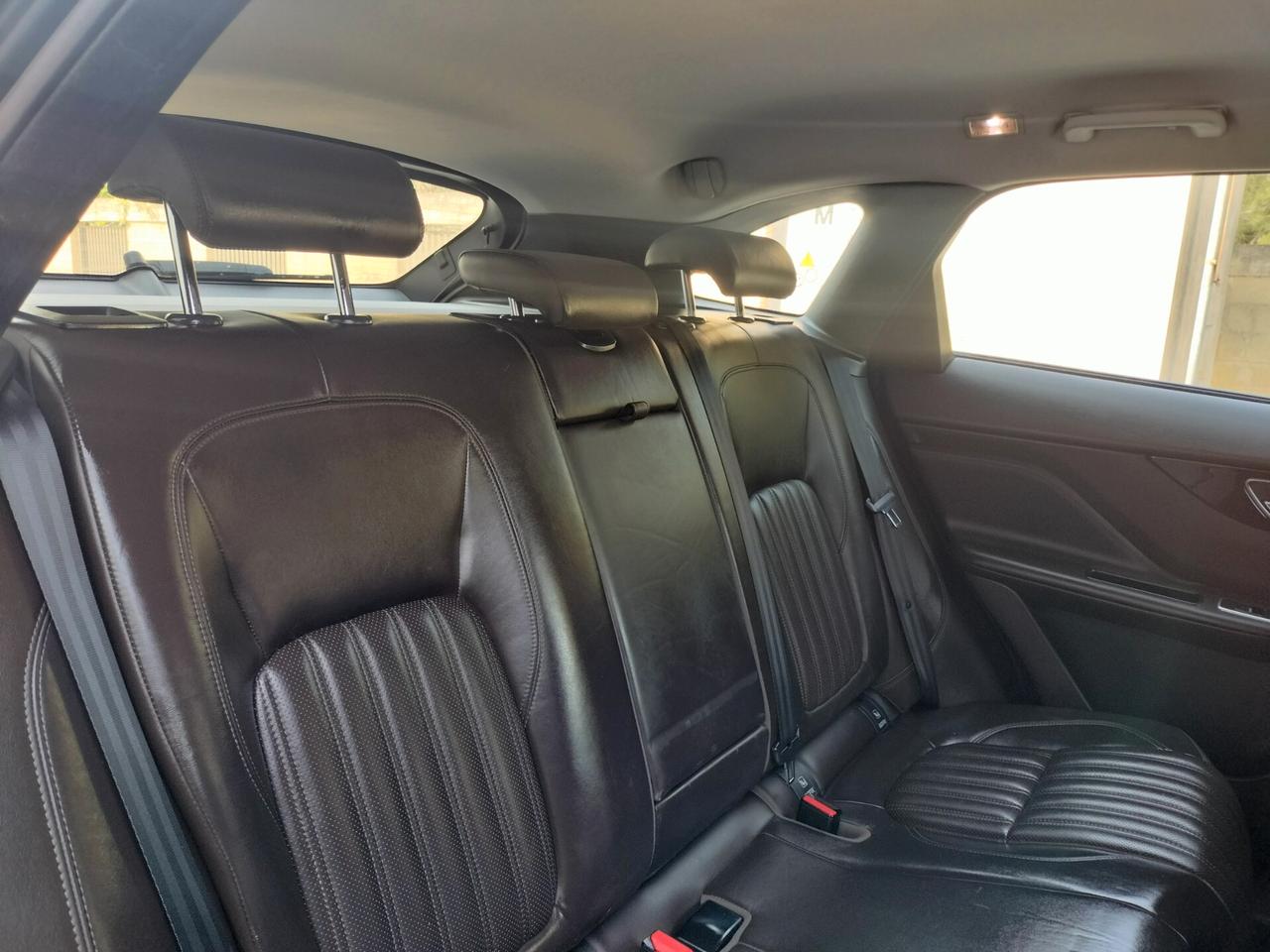 Jaguar F-Pace 2.0 D 180 CV AWD aut. Prestige