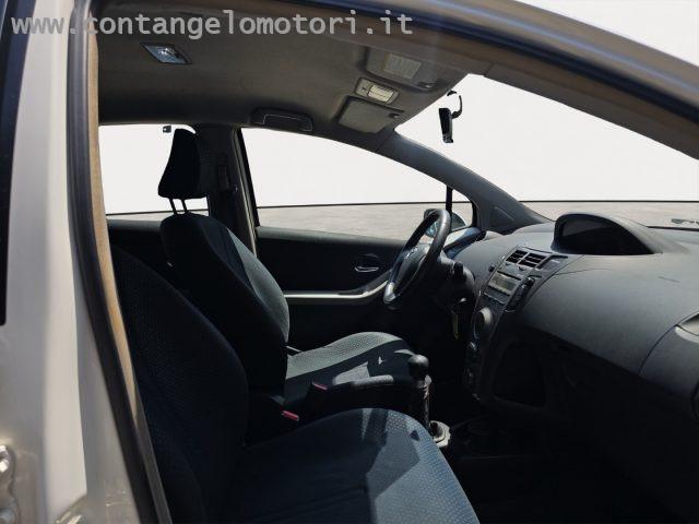 TOYOTA Yaris 1.0 5 porte Sol
