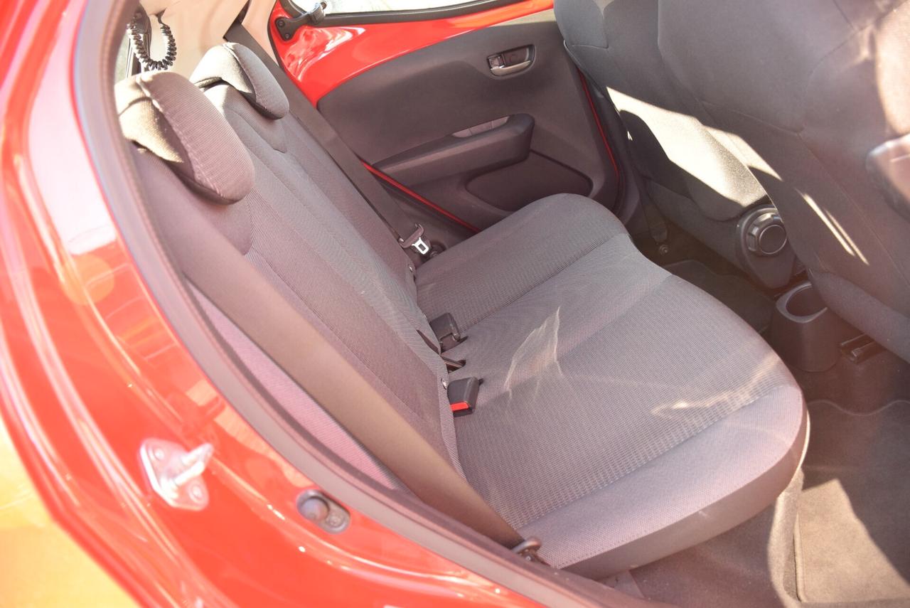 Toyota Aygo 1.0 VVT-i 72cv X-COOL - ADAS SENSORI CRUISE LED BT OK NEOPATENTATI