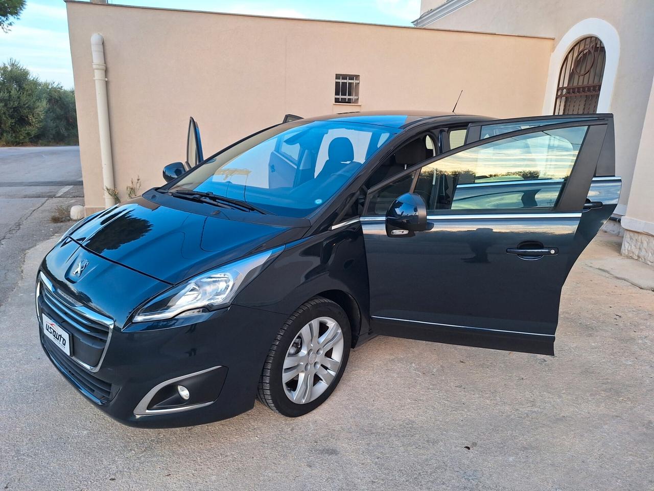 Peugeot 5008 1.6 HDi 115CV 7 posti 2014