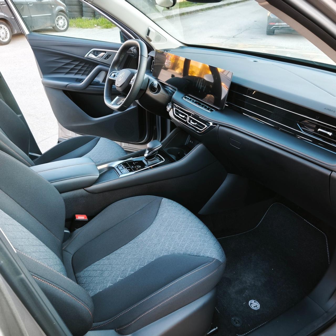 Mg HS 1.5T-GDI AT Luxury