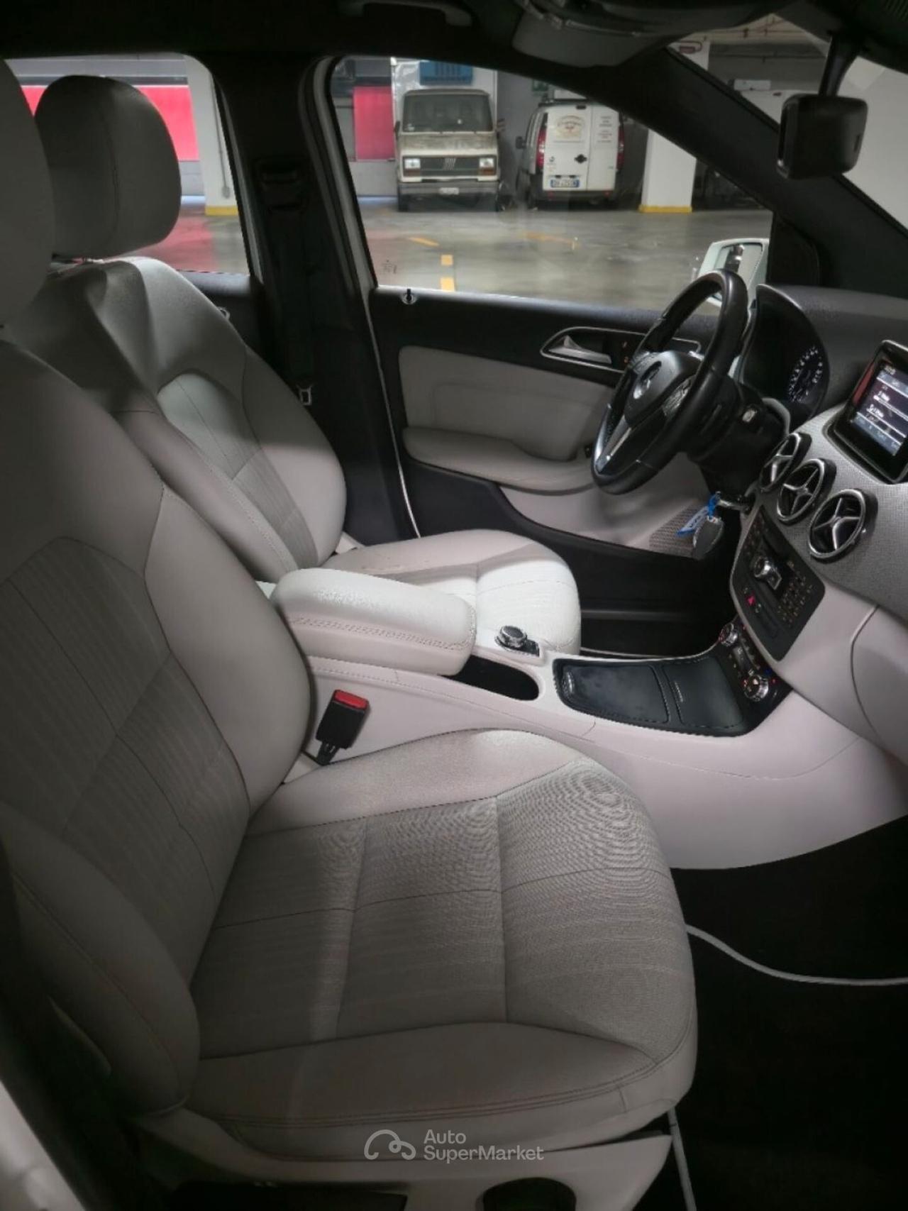 Mercedes-benz B 200 CDI BlueEFFICIENCY Premium