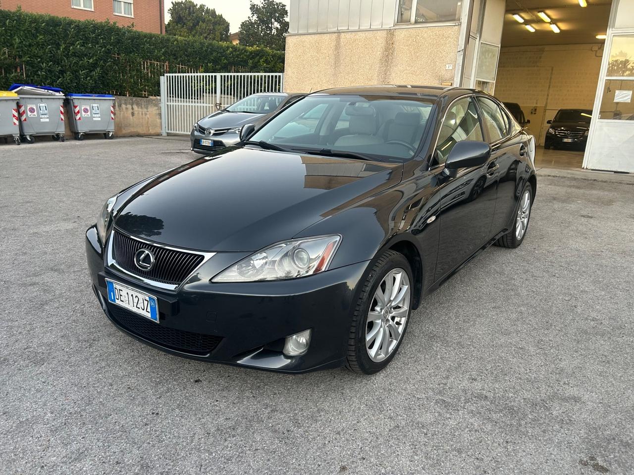 Lexus IS 220d 2.2 16V Luxury