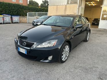 Lexus IS 220d 2.2 16V Luxury