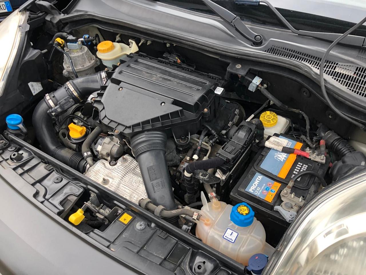 Fiat Qubo 1.3 MJT 80 CV FATTURABILE IVA ESPOSTA DEDUCIBILE GARANZIA 24 MESI ESTENDIBILE FINO A 36 MESI