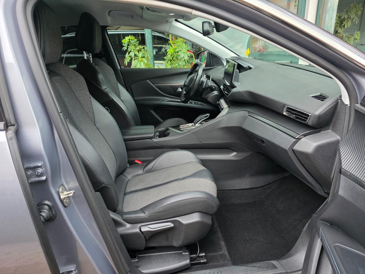 Peugeot 5008 BlueHDi 130 S&S EAT8 Allure