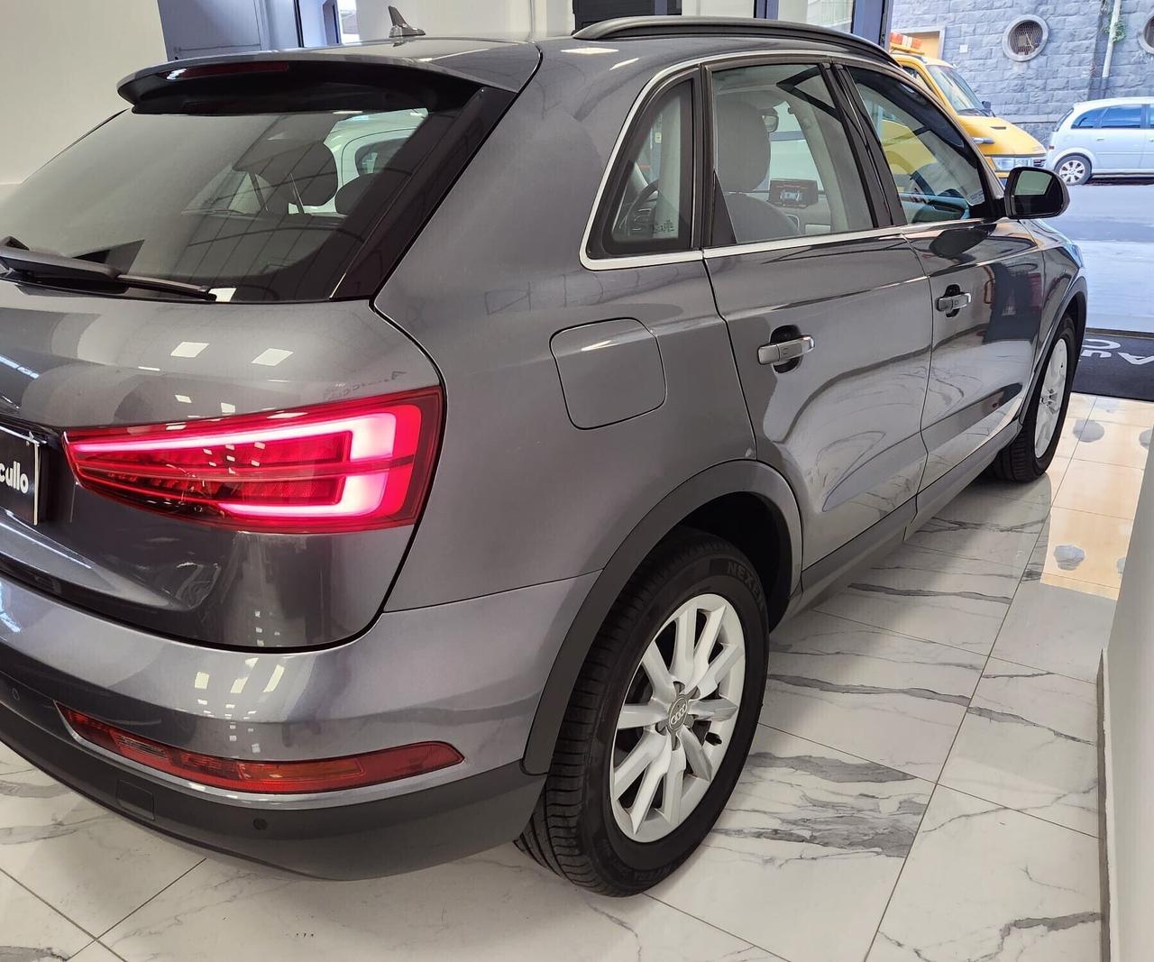 Audi Q3 2.0 TDI 120CV S TRONIC