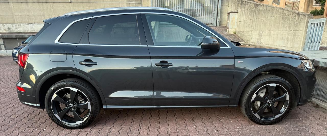 Audi Q5 55 TFSI e quattro S tronic line plus