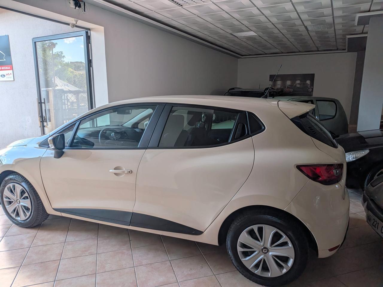 Renault Clio dCi 8V 75 CV Start&Stop 5 porte Energy Duel2