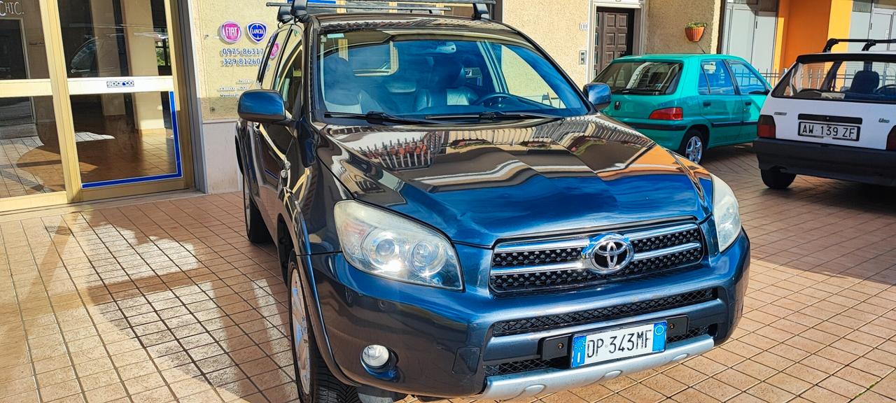 Toyota RAV 4 RAV4 Crossover 2.2 D-4D 177 CV Luxury