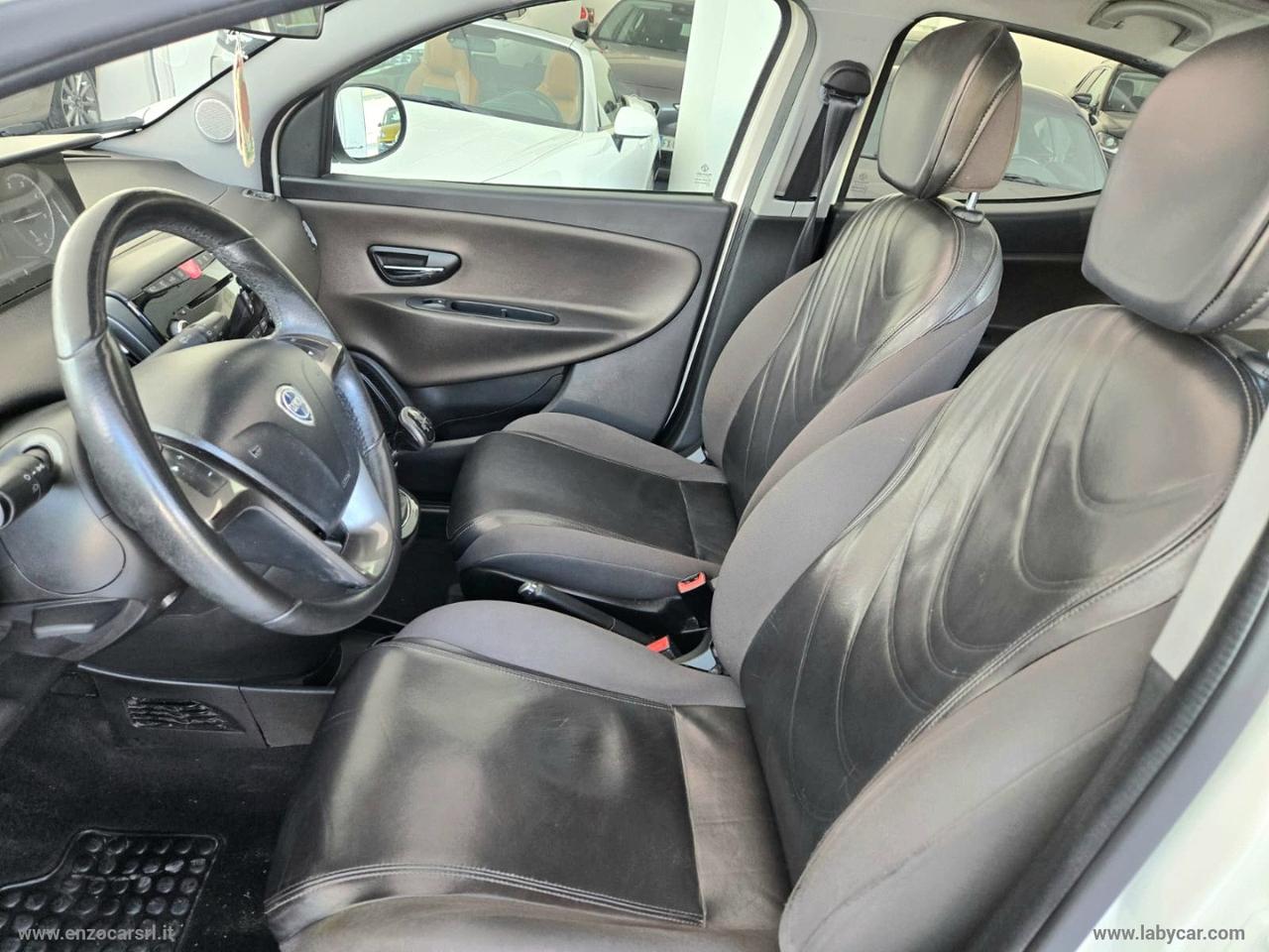 LANCIA Ypsilon 1.3 MJT 95 CV 5p. S&S Platinum TETTO APRIBILE
