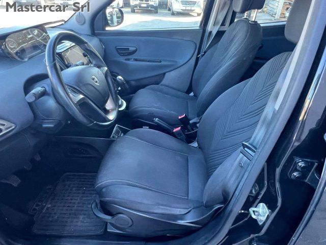 LANCIA Ypsilon 5p. Neopatentati 1.0 hybrid Gold tg: GK578ZB