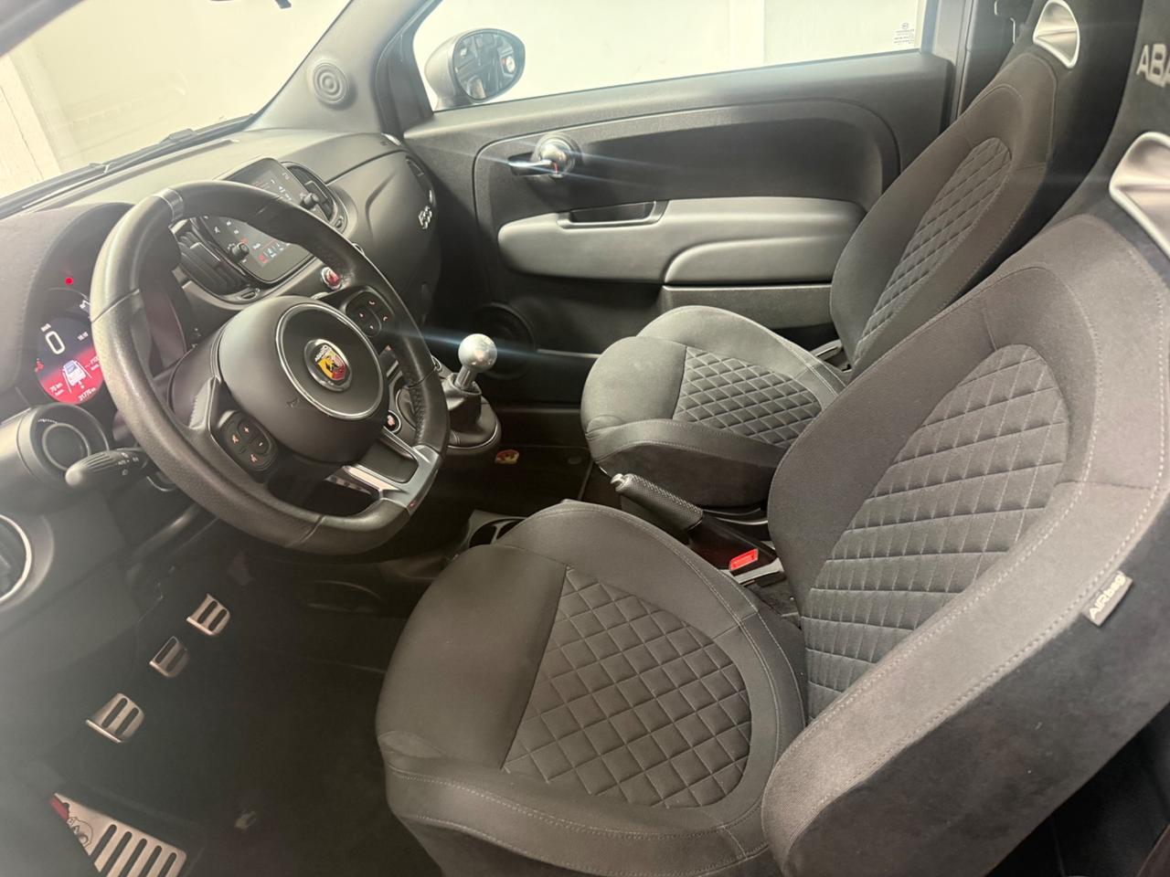 Abarth 595 C 1.4 Turbo T-Jet 165 CV