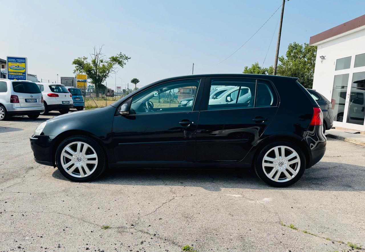 Volkswagen Golf 2.0 16V TDI 5p. Sportline