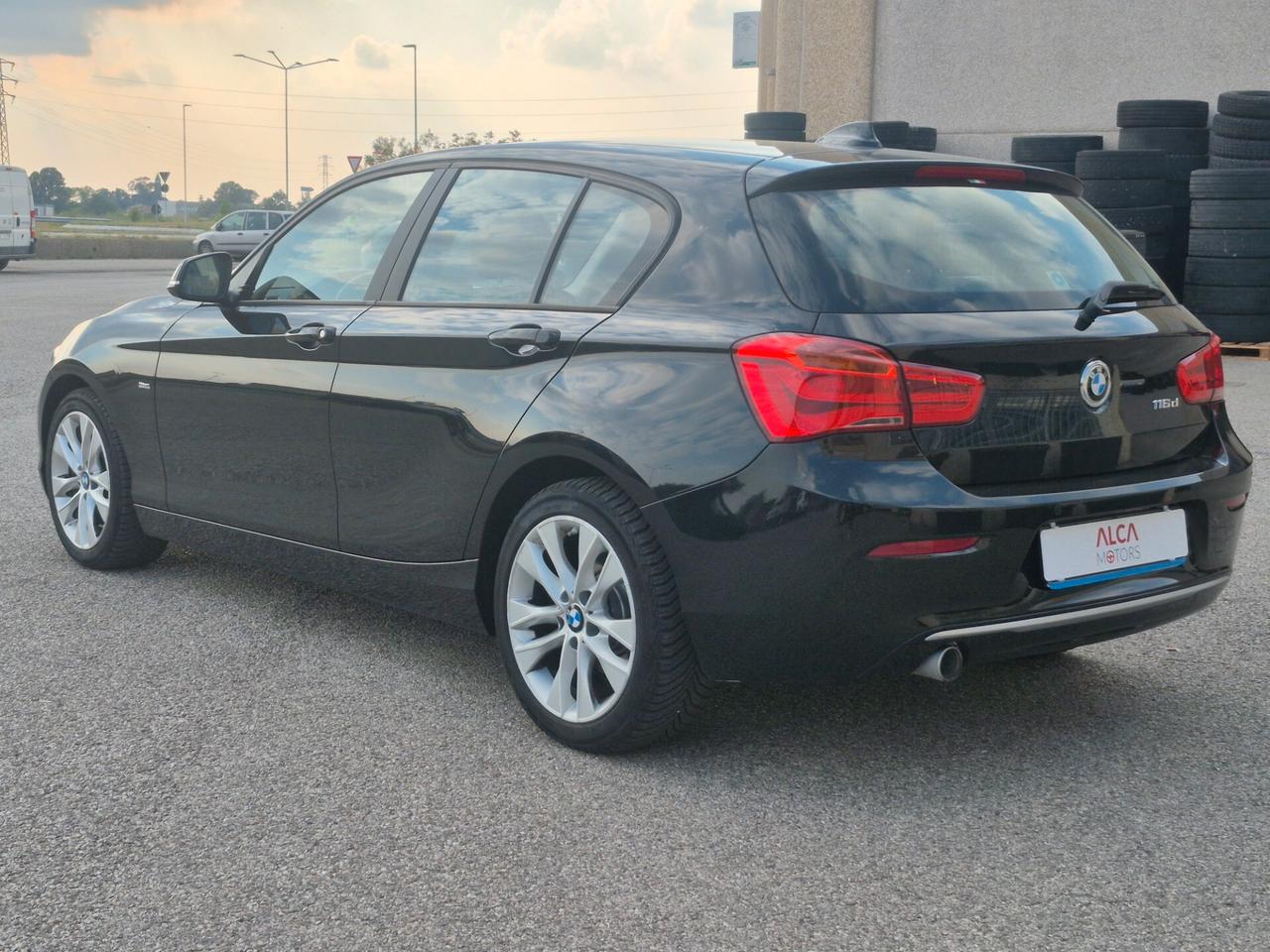 Bmw 116 116d 5p. Efficient Dynamics Urban