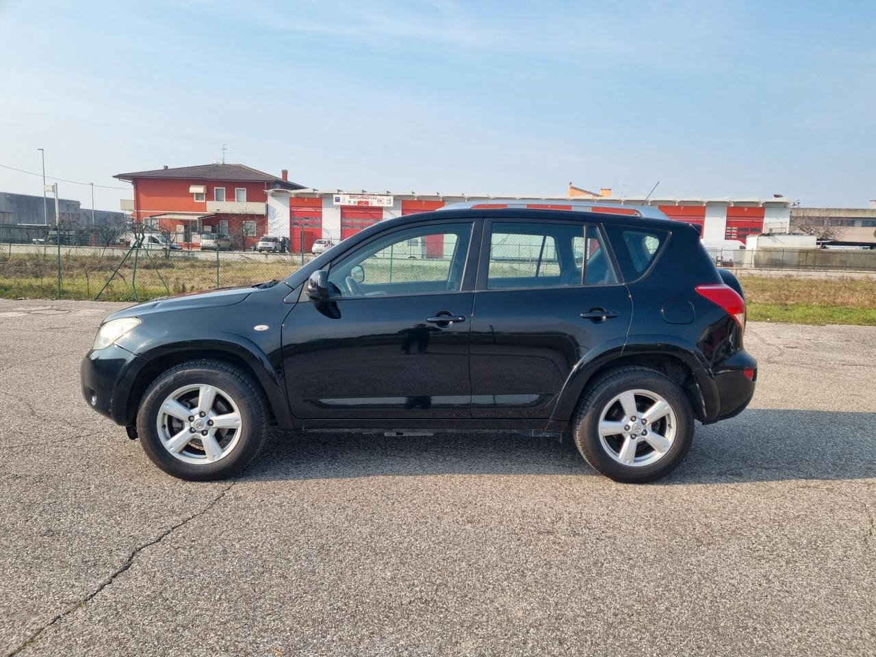 Toyota RAV 4 RAV4 2.2 D-4D 177 CV Luxury