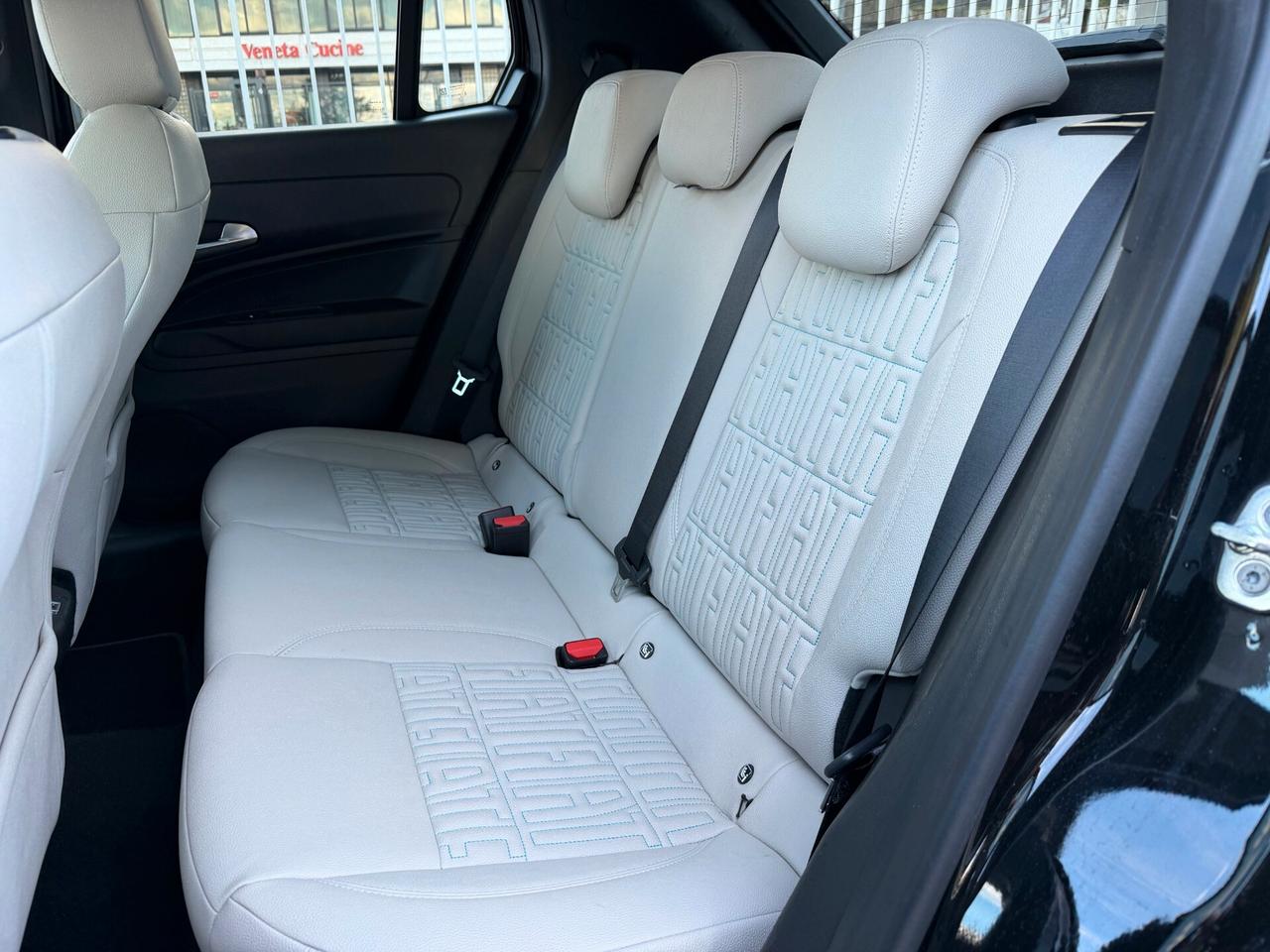 Fiat 600 Hybrid 100CV DCT MHEV La Prima