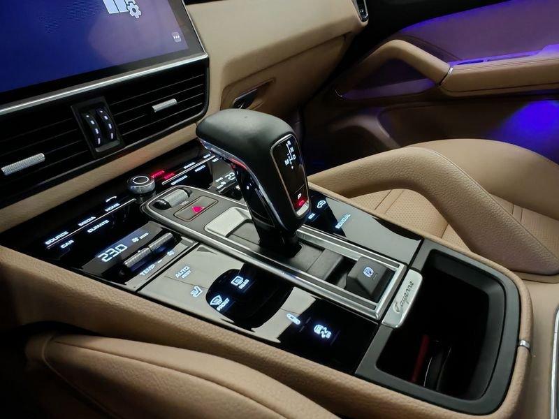 Porsche Cayenne Cayenne 3.0 V6 E-Hybrid Platinum Edition