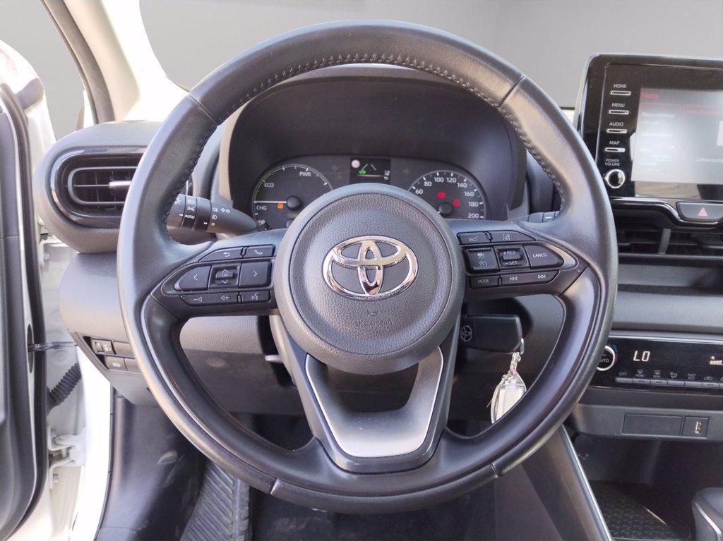 TOYOTA Yaris 1.5h active del 2023