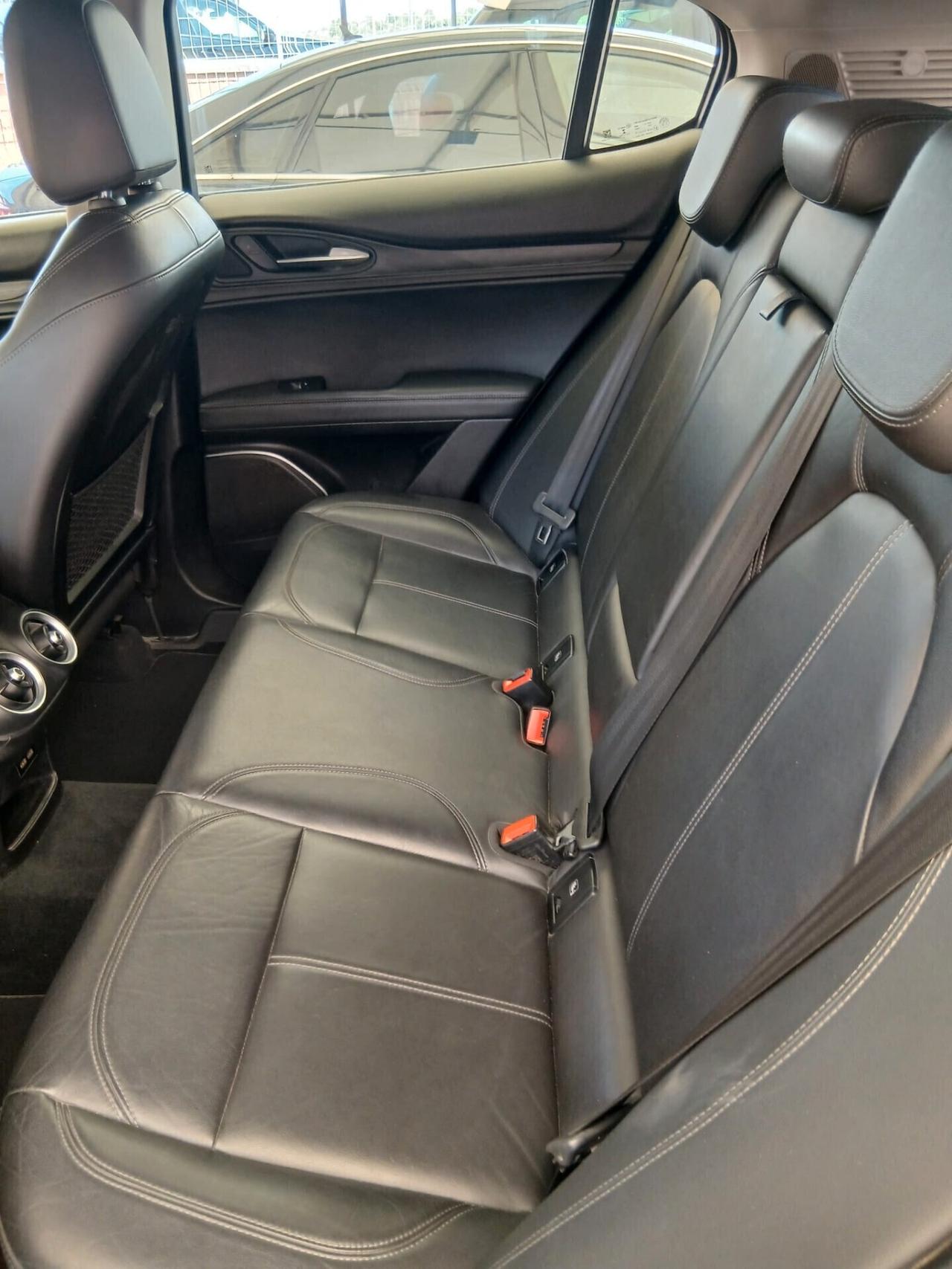 Alfa Romeo Stelvio 2.2 Turbodiesel 210 CV AT8 Q4