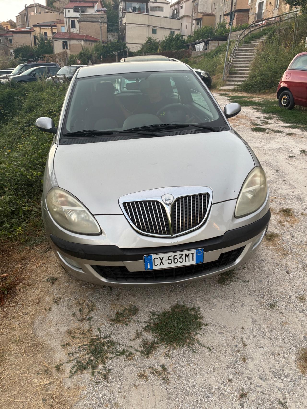 Lancia Ypsilon 1.2 16V Argento