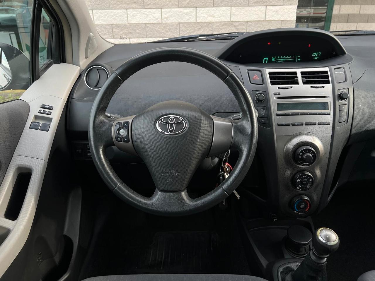 Toyota Yaris 1.3 5 porte