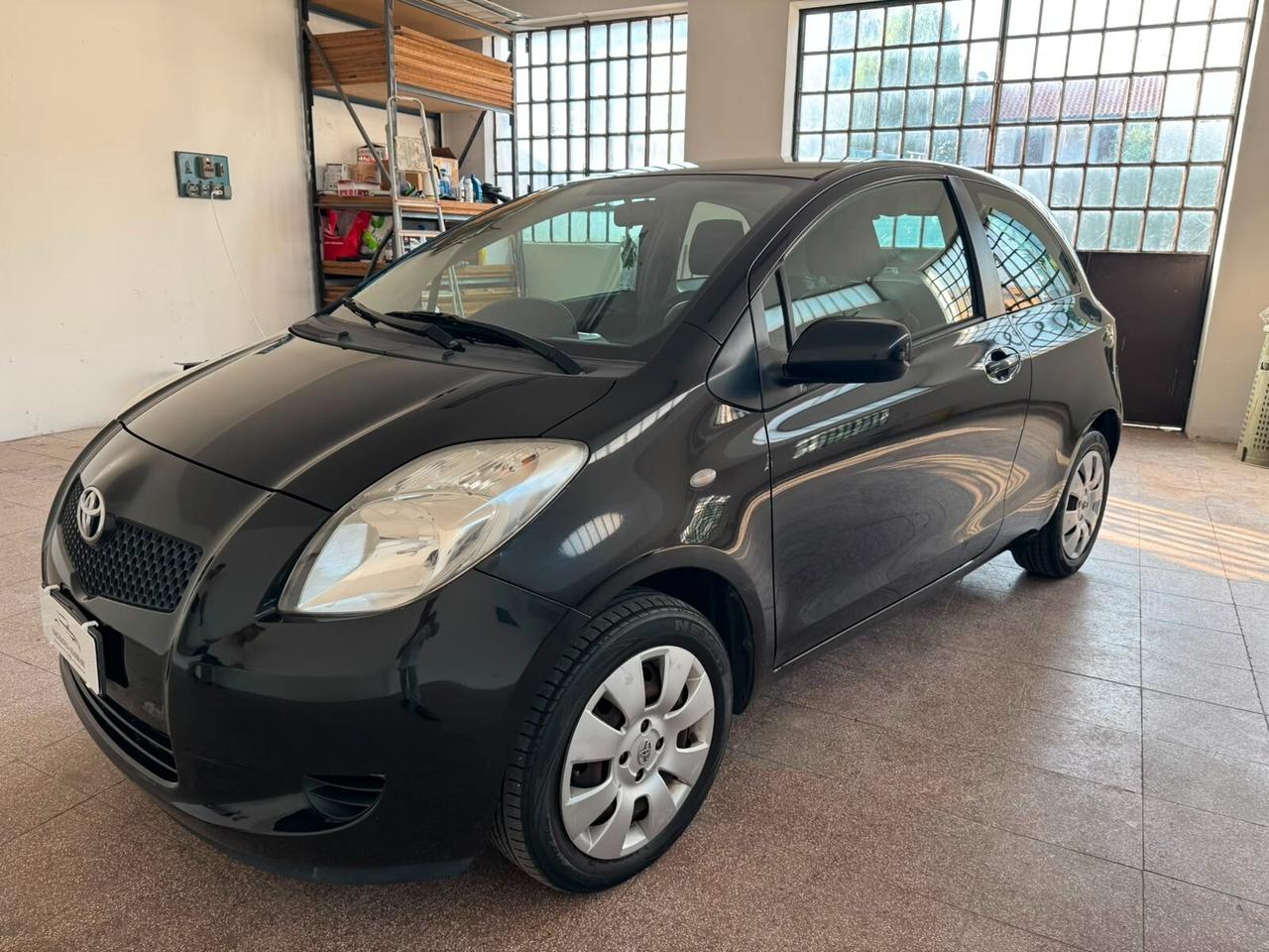 Toyota Yaris 1.0 3 porte